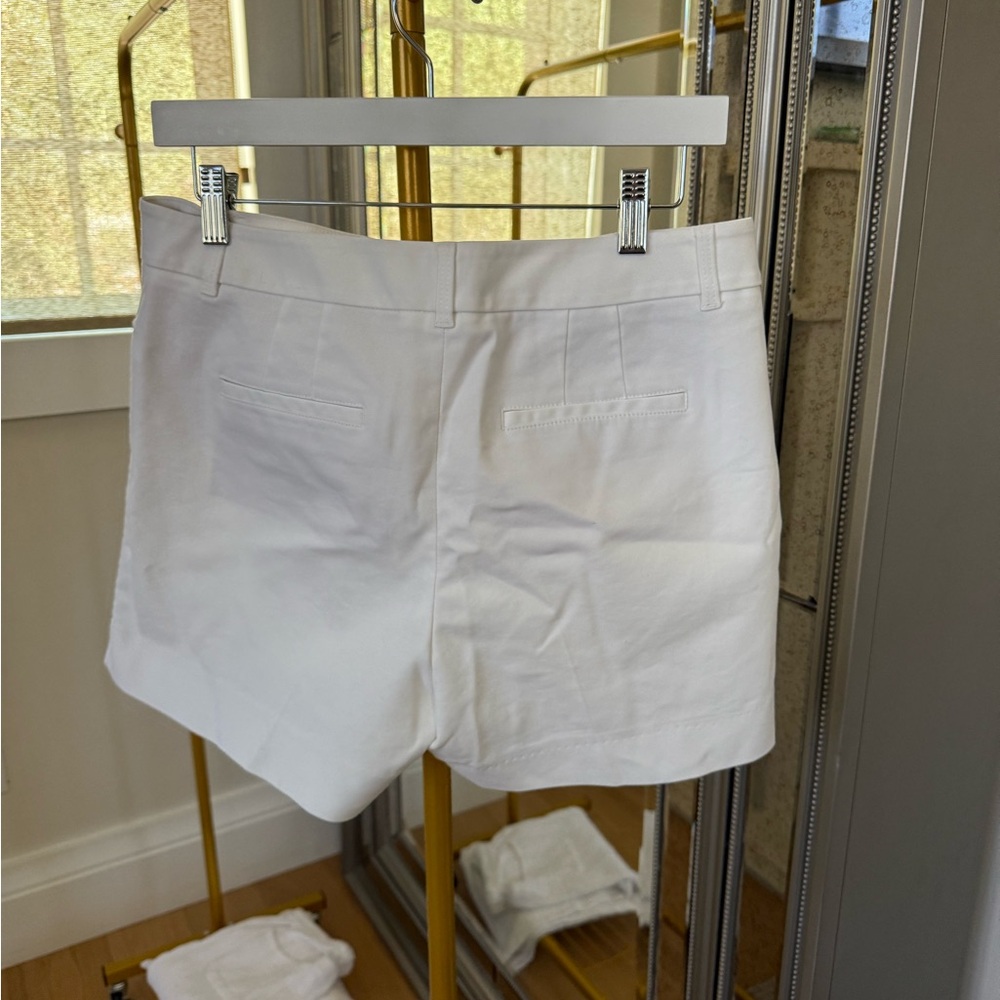 White House Black Market White Shorts - Picture 3 of 4